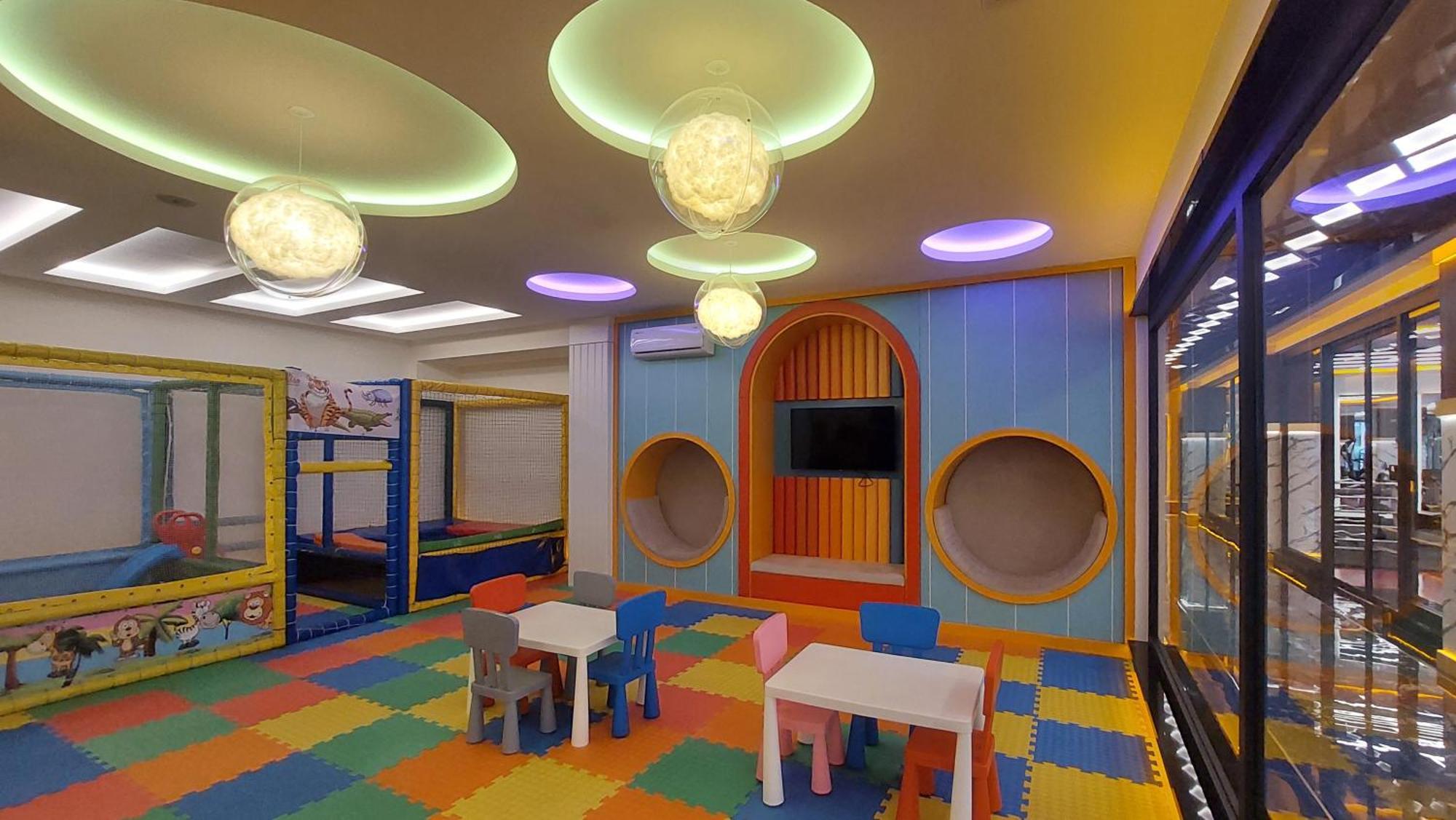 Appartamento Yekta Trade Center Alanya Esterno foto